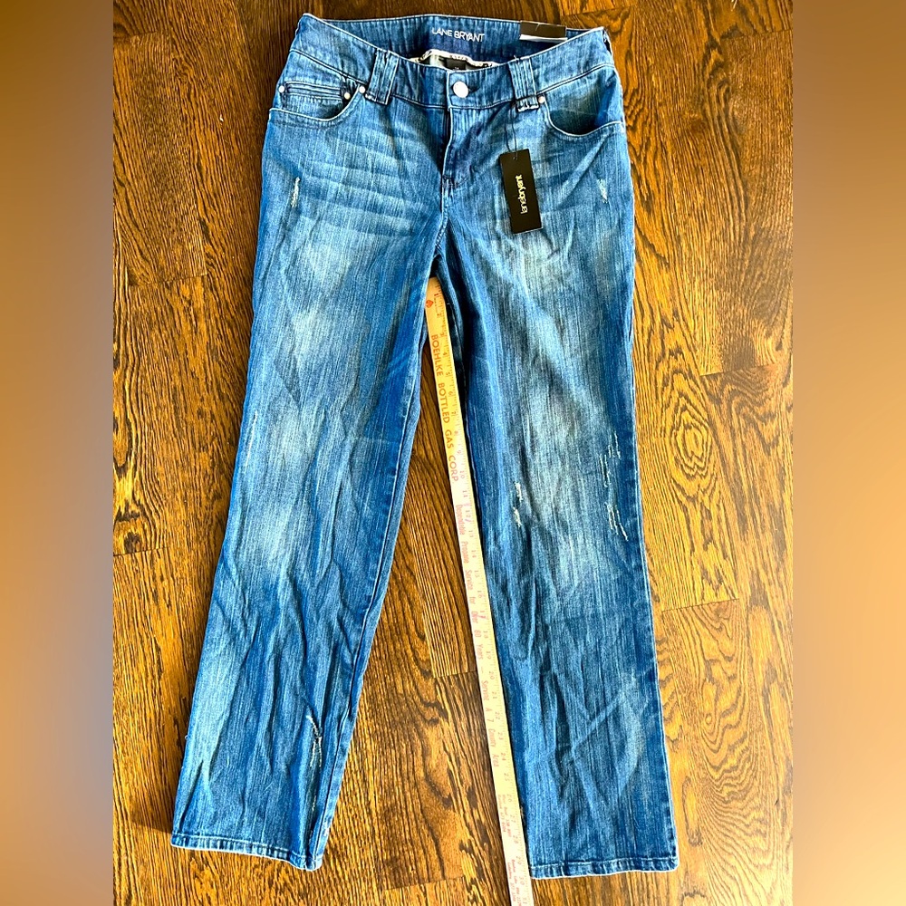NEW Lane Bryant Women's 14 Blue Jeans straight leg detailed pockets